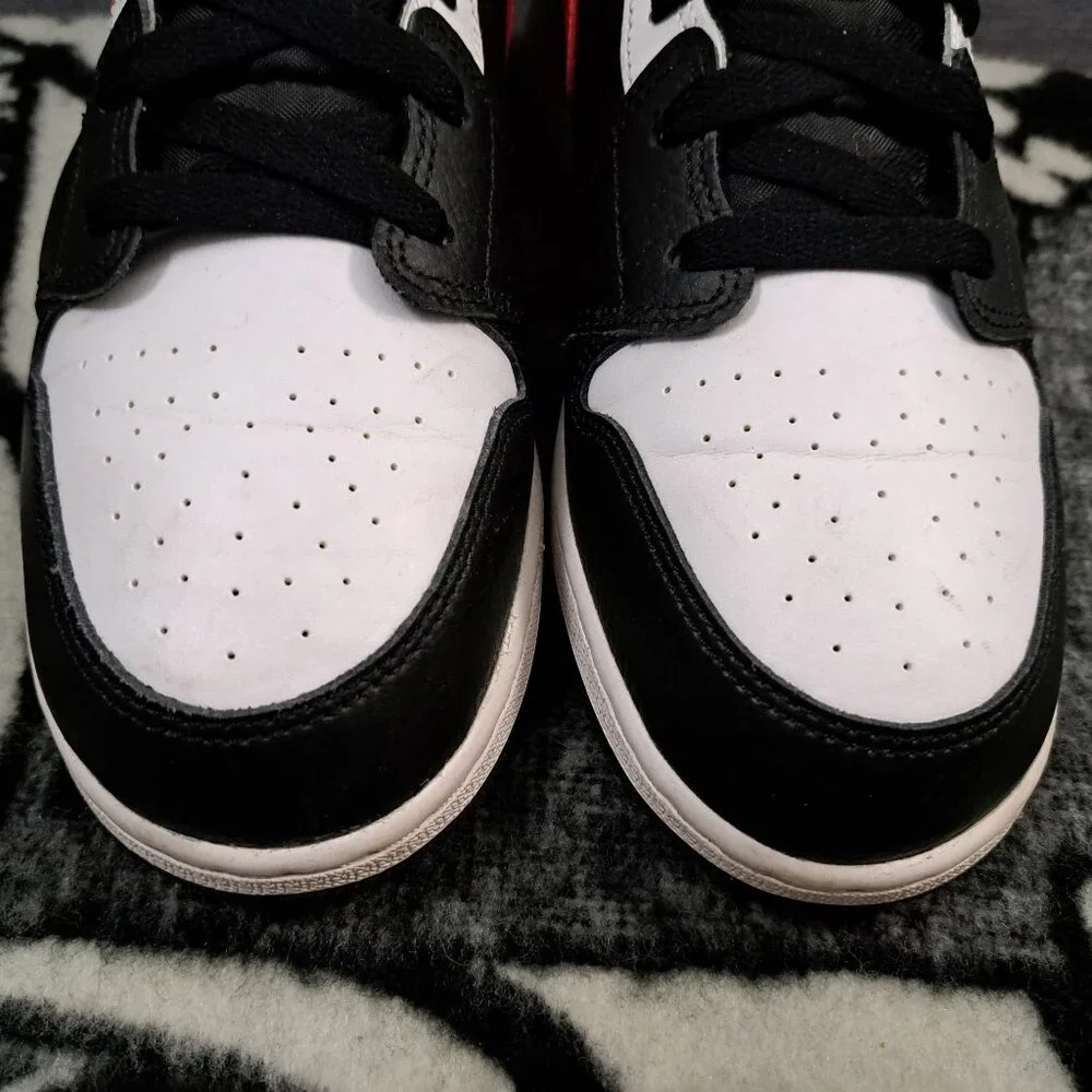 %Size 7Y - Nike Air Jordan 1 Mid (GS) Chile Red Black AJ6